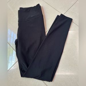 (S) Nike Classic Black Leggings Dri-Fit Eco-Friendly Sustainable
